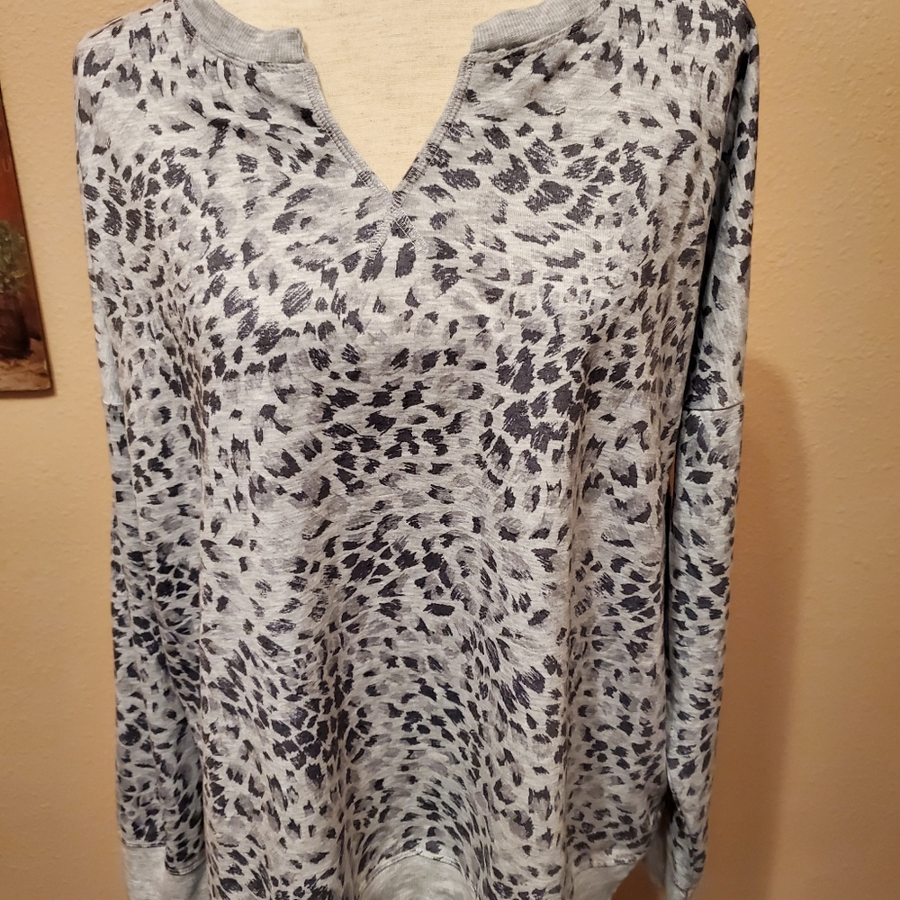 Ideology Grey Whisper Top XL